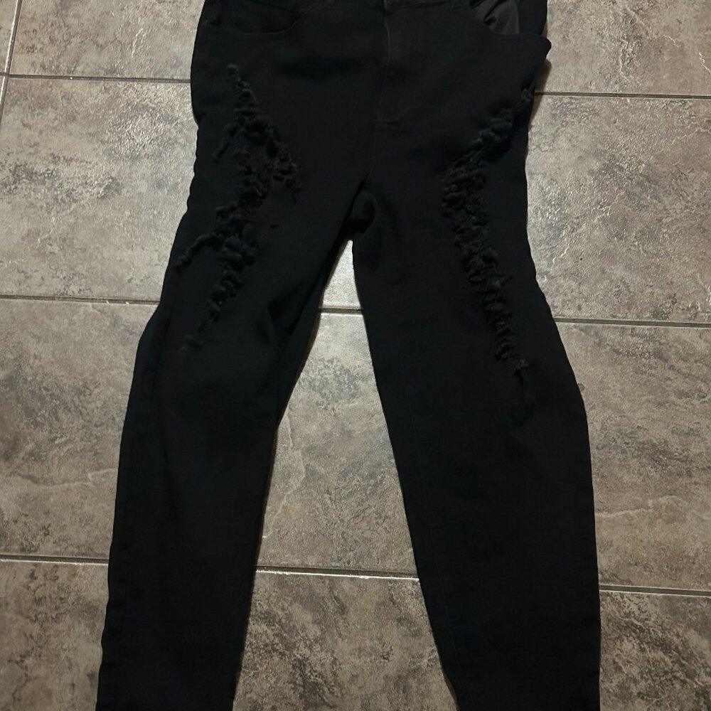 Black SHEIN Distressed Jeans